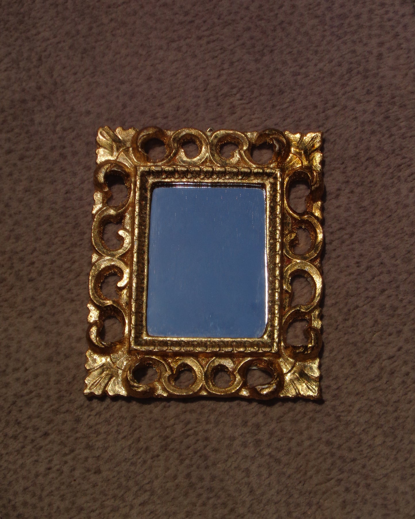 The Oro Mirror