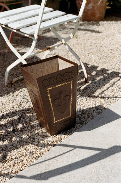 Florentine Wastebasket - Marrone